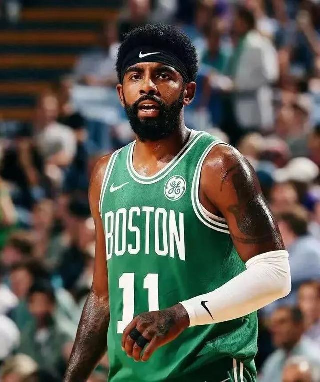 连续20场联赛进球2+，拜仁追平自己保持的德甲历史纪录（拜仁联赛连20场至少进2球，追平其保持的德甲历史纪录）