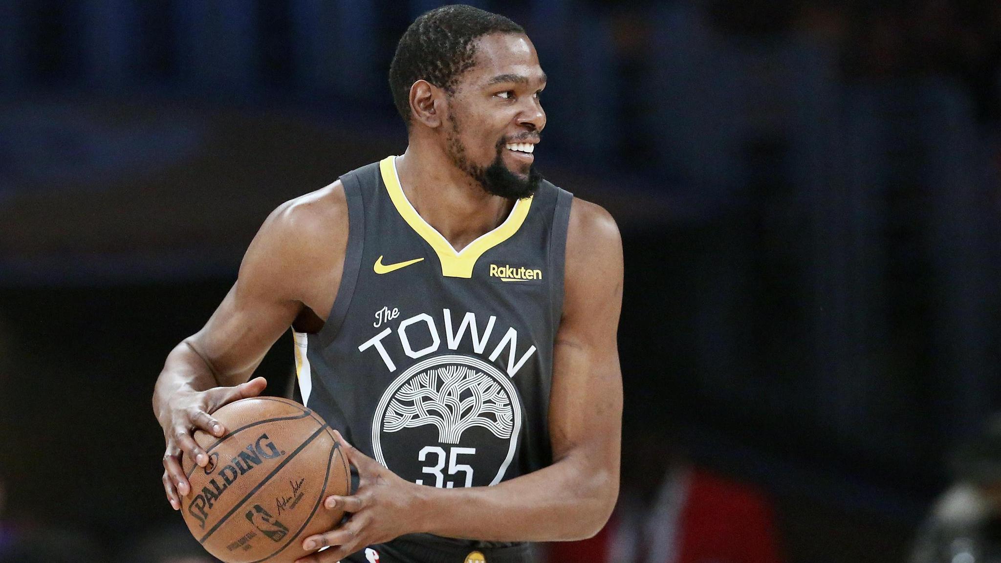 区域防守与人盯人差在哪？（区域联防与盯人防守有哪些区别？）