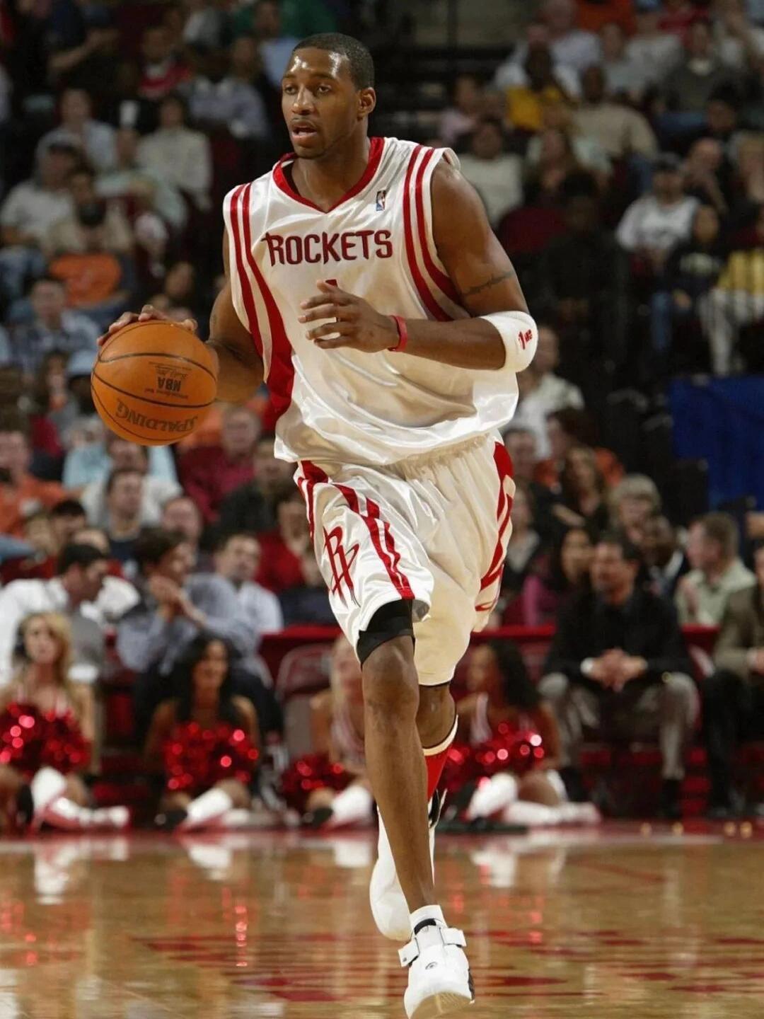 姆伯莫上赛季开始共打进21粒联赛非点球进球，位列欧洲第一（自上赛季开打至今，姆伯莫联赛非点球21球，高居欧洲第一）