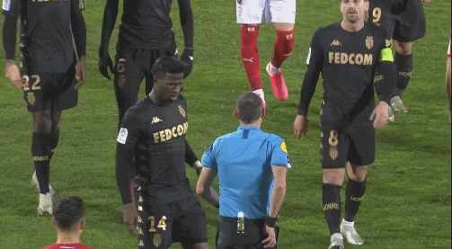 小瓦&贝恩&萨格斯同砍25+，魔术上次有此表现在2019年