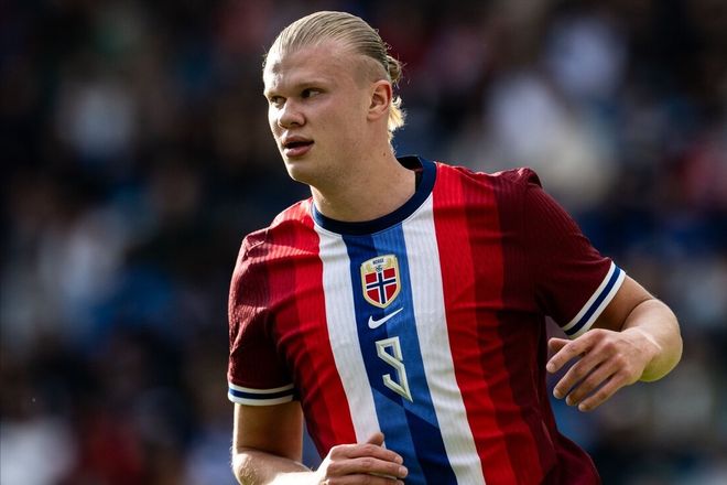 主场陷四年低谷！利物浦连续三场安菲尔德不胜（利物浦主场陷入四年低潮，安菲尔德三场未胜）